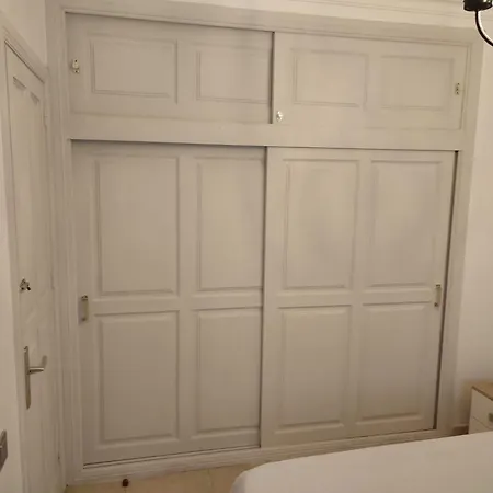 F&v Holidays Apartment *